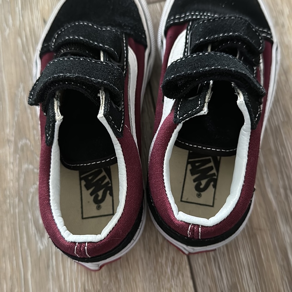 Vans - Picture 4 of 4